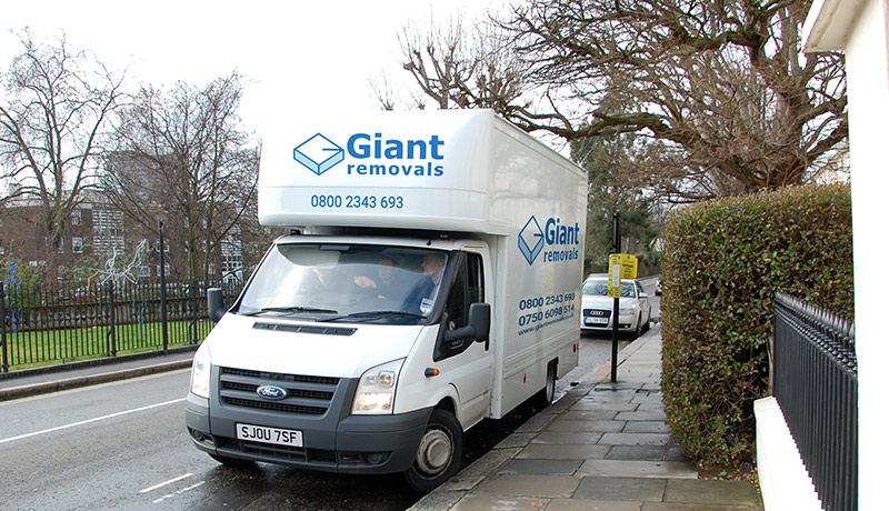 Giant Removals London - Belfast